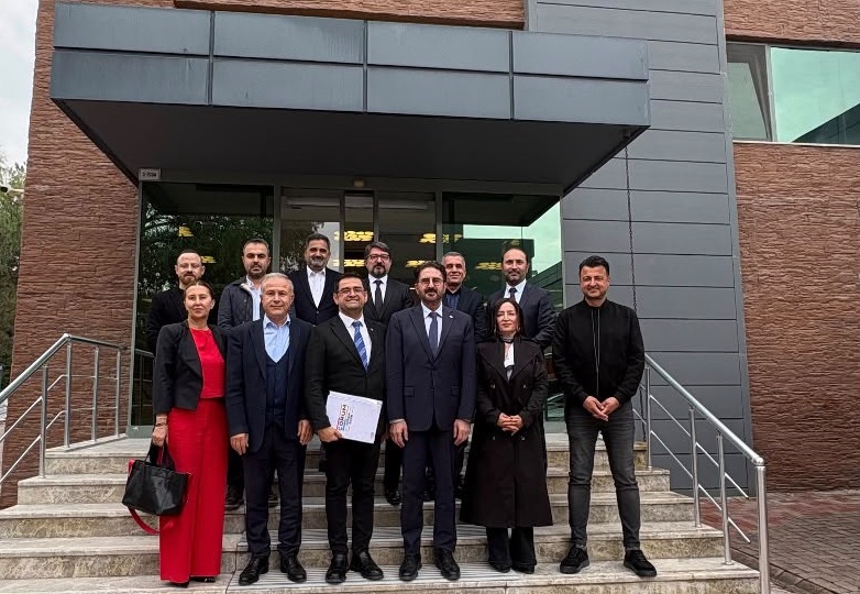 ERKAN DALYAN VE EKİBİNDEN ECE HOLDİNG’E ZİYARET